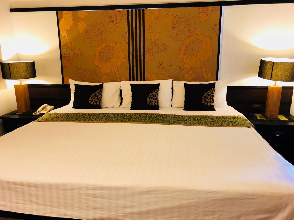 Hotel Baipho Lifestyle Patong Exterior foto